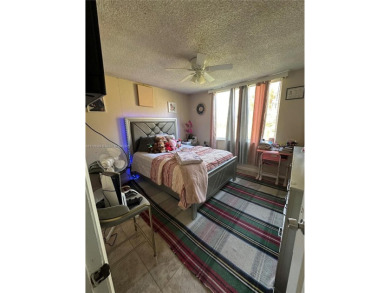 This beautifully  2-bedroom, 2-bathroom condo offers the perfect on Oaks Country Club in Florida - for sale on GolfHomes.com, golf home, golf lot