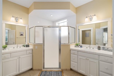 **RARE FIND** This charming TURN-KEY 3-bedroom, 2-bathroom on The Links of Spruce Creek in Florida - for sale on GolfHomes.com, golf home, golf lot