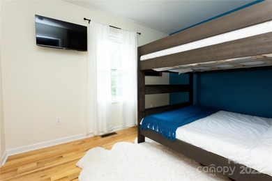 Beautifully furnished 3BR/2BA ranch ideally located within on Black Mountain Golf Course in North Carolina - for sale on GolfHomes.com, golf home, golf lot