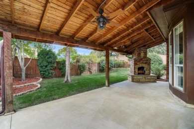 Come see this beautiful ONE AND A HALF STORY in the Oakmont on Oakmont Country Club in Texas - for sale on GolfHomes.com, golf home, golf lot