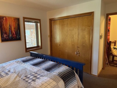Conveniently located 3 bedrooms, 2 1/2-bathroom cabin in Angel on Angel Fire Resort Country Club in New Mexico - for sale on GolfHomes.com, golf home, golf lot