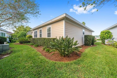 **RARE FIND** This charming TURN-KEY 3-bedroom, 2-bathroom on The Links of Spruce Creek in Florida - for sale on GolfHomes.com, golf home, golf lot