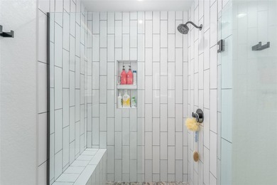 BOND PAID! Gorgeous Sanibel Premier Golf Front, Pool Home in on The Links of Spruce Creek in Florida - for sale on GolfHomes.com, golf home, golf lot