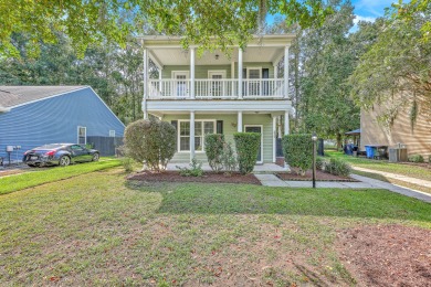 MOVE-IN READY WITH NEW ROOF SHINGLES & FRESH PAINT! Dorchester on Golf Club At Wescott Plantation in South Carolina - for sale on GolfHomes.com, golf home, golf lot