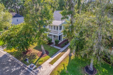 MOVE-IN READY WITH NEW ROOF SHINGLES & FRESH PAINT! Dorchester on Golf Club At Wescott Plantation in South Carolina - for sale on GolfHomes.com, golf home, golf lot