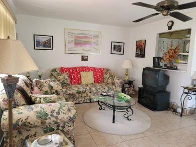 Welcome to your new home! This cozy 1 bed, 1.5 bath villa on Kings Point Golf - Executive in Florida - for sale on GolfHomes.com, golf home, golf lot