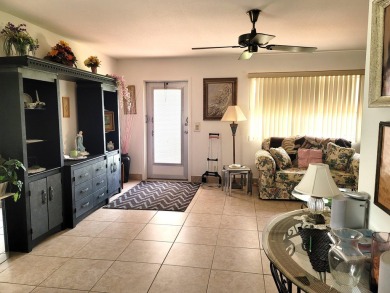 Welcome to your new home! This cozy 1 bed, 1.5 bath villa on Kings Point Golf - Executive in Florida - for sale on GolfHomes.com, golf home, golf lot