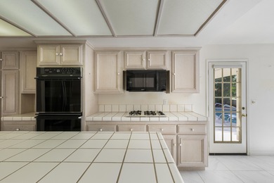 Live the golf-course lifestyle in the exclusive Avondale Golf on Avondale Golf Club in California - for sale on GolfHomes.com, golf home, golf lot