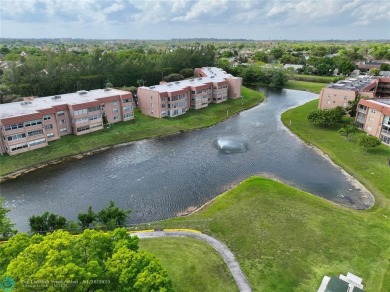 Priced to Sell! This beautifully renovated unit is perfect for on Sunrise Lakes Phase III in Florida - for sale on GolfHomes.com, golf home, golf lot