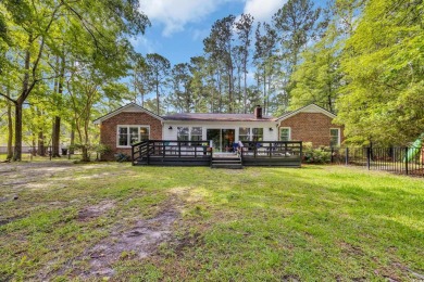 Welcome to your ideal low country retreat!  Nestled in the on Wedgefield Plantation Golf Club in South Carolina - for sale on GolfHomes.com, golf home, golf lot