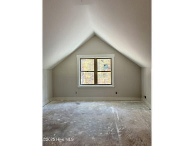 GOLF FRONT! COMPLETELY REMODELED! This stunning 3-bedroom on Seven Lakes Country Club in North Carolina - for sale on GolfHomes.com, golf home, golf lot