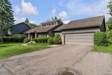 Don't miss out on this end unit condo featuring TWO bedrooms and on Shenandoah Country Club in Michigan - for sale on GolfHomes.com, golf home, golf lot