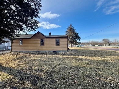 Investor Opportunity! Handyman Special with Great Potential-This on Redwood Falls Golf Club in Minnesota - for sale on GolfHomes.com, golf home, golf lot