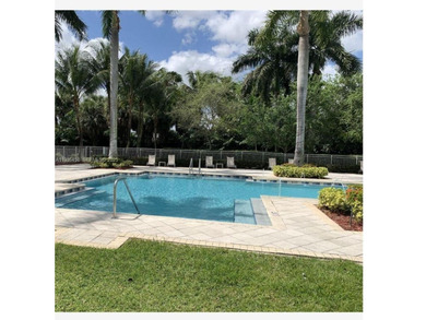 Beautifully appointed, fully furnished deluxe 1-bedroom / 2-bath on Doral Golf Resort in Florida - for sale on GolfHomes.com, golf home, golf lot