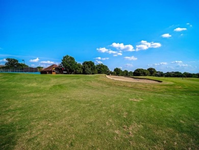 GORGEOUS GOLF COURSE PROPERTY! Rare opportunity to own a on Oakmont Country Club in Texas - for sale on GolfHomes.com, golf home, golf lot