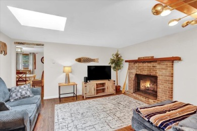 Discover affordable living in sought-after LAKE HARMONY ESTATES! on Split Rock Resort and Country Club in Pennsylvania - for sale on GolfHomes.com, golf home, golf lot