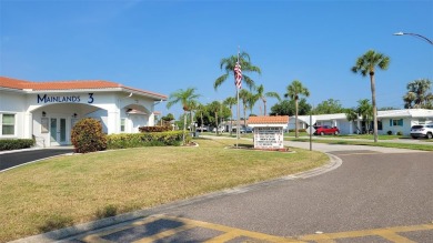 Waterfront GEM! This Mainlands home offers 2 bedrooms, 1 on Mainlands Golf Club in Florida - for sale on GolfHomes.com, golf home, golf lot