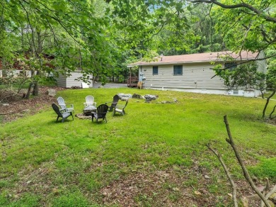 Discover affordable living in sought-after LAKE HARMONY ESTATES! on Split Rock Resort and Country Club in Pennsylvania - for sale on GolfHomes.com, golf home, golf lot