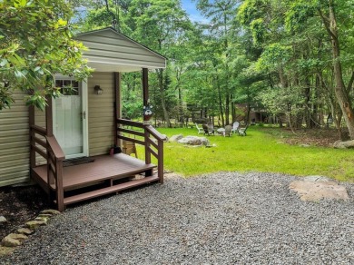 Discover affordable living in sought-after LAKE HARMONY ESTATES! on Split Rock Resort and Country Club in Pennsylvania - for sale on GolfHomes.com, golf home, golf lot