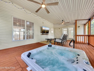 Welcome home to this well maintained, one-owner home situated on on Gettysvue Country Club in Tennessee - for sale on GolfHomes.com, golf home, golf lot