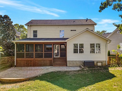 Welcome home to this well maintained, one-owner home situated on on Gettysvue Country Club in Tennessee - for sale on GolfHomes.com, golf home, golf lot