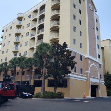 Spacious 3-Bedroom, 2-Bath Condo with Lake View - Prime Orlando on MetroWest Golf Club in Florida - for sale on GolfHomes.com, golf home, golf lot