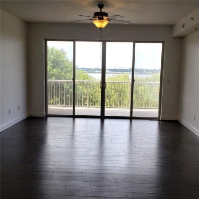 Spacious 3-Bedroom, 2-Bath Condo with Lake View - Prime Orlando on MetroWest Golf Club in Florida - for sale on GolfHomes.com, golf home, golf lot