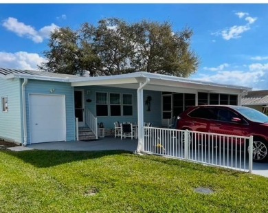 Welcome to this charming residence in the prestigious Four Lakes on Four Lakes Golf Club in Florida - for sale on GolfHomes.com, golf home, golf lot