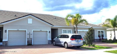 Come see this incredible single story attached home with high on Walkabout Golf and Country Club in Florida - for sale on GolfHomes.com, golf home, golf lot