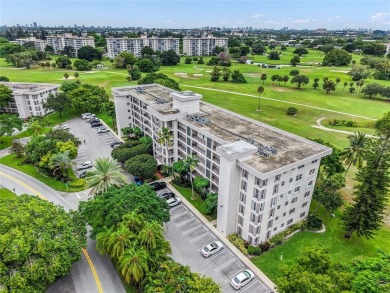 Beautiful and well maintained 2 bed and 2 bath condo in Palm on Palm-Aire Country Club and Resort - Palms in Florida - for sale on GolfHomes.com, golf home, golf lot