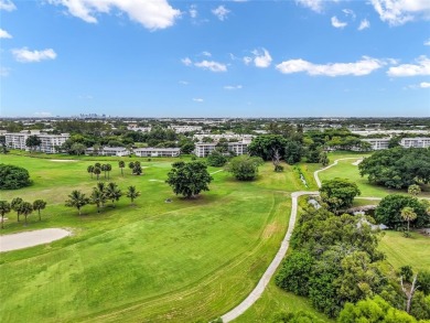 Beautiful and well maintained 2 bed and 2 bath condo in Palm on Palm-Aire Country Club and Resort - Palms in Florida - for sale on GolfHomes.com, golf home, golf lot