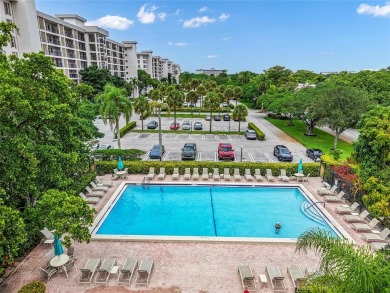 Beautiful and well maintained 2 bed and 2 bath condo in Palm on Palm-Aire Country Club and Resort - Palms in Florida - for sale on GolfHomes.com, golf home, golf lot
