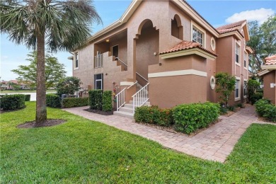 Worthington Country Club End-Unit Carriage home with Winchester on Worthington Country Club in Florida - for sale on GolfHomes.com, golf home, golf lot