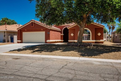 Prepare to be wowed by the freshly remodeled residence awaiting on Desert Lakes Golf Course in Arizona - for sale on GolfHomes.com, golf home, golf lot