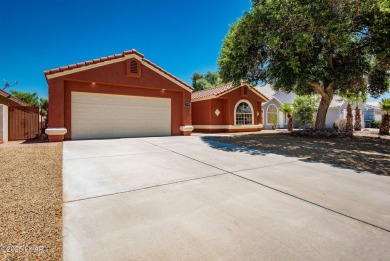 Prepare to be wowed by the freshly remodeled residence awaiting on Desert Lakes Golf Course in Arizona - for sale on GolfHomes.com, golf home, golf lot