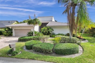 Step into this beautiful 3-bed, 2-bath home in Woodmont's on Woodmont Country Club in Florida - for sale on GolfHomes.com, golf home, golf lot