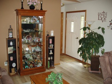(351/PB) Cherry! Best describes this 3-bedroom, 2-bath home on on Prentice Golf Club in Wisconsin - for sale on GolfHomes.com, golf home, golf lot
