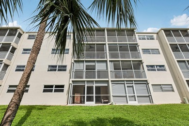 Best location in the heart of downtown ! Walk to dozens of on Boca Raton Resort and Club in Florida - for sale on GolfHomes.com, golf home, golf lot