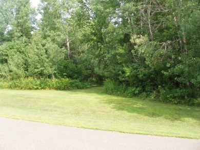 (351/PB) Cherry! Best describes this 3-bedroom, 2-bath home on on Prentice Golf Club in Wisconsin - for sale on GolfHomes.com, golf home, golf lot