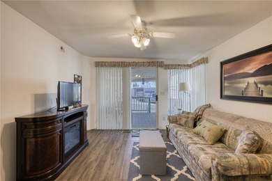 Move in ready and fully furnished 1 bed with 2 full baths! Home on Riverview Golf Course in Arizona - for sale on GolfHomes.com, golf home, golf lot