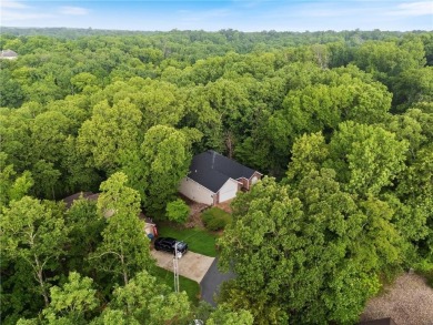 A BEAUTIFUL UPDATED 4BED/3 FULL BATH HOME.  2 LIVING AREAS / 2 on Bella Vista - Metfield Golf Complex and Country Club in Arkansas - for sale on GolfHomes.com, golf home, golf lot
