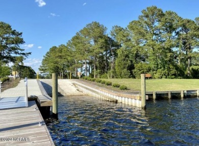 WATERFRONT property in Fairfield Harbour, only 15 minutes from on Harbour Point Golf Club in North Carolina - for sale on GolfHomes.com, golf home, golf lot