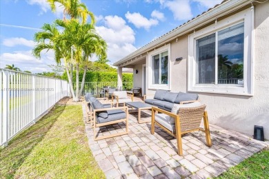 Unique Single Home with Lake View in Savanna, Weston

This on Weston Hills Country Club in Florida - for sale on GolfHomes.com, golf home, golf lot