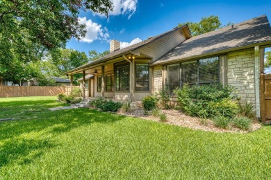 This 3/2/2 beautiful home in Meadowlakes Texas is 2,234 sq. feet on Hidden Falls Golf Club in Texas - for sale on GolfHomes.com, golf home, golf lot
