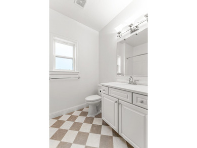 Large, single-level, pond-front home full of natural lighting on Meadowcreek Golf Resort in Idaho - for sale on GolfHomes.com, golf home, golf lot