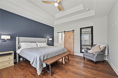 Located in the desirable Rollins Landing neighborhood, this home on Paradise Pointe Golf Complex in Missouri - for sale on GolfHomes.com, golf home, golf lot