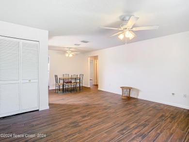 GOLFERS DELIGHT in the heart of Melbourne. The 19th Hole Condo on Mallards Landing Golf Course in Florida - for sale on GolfHomes.com, golf home, golf lot