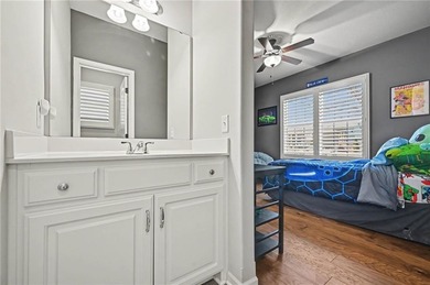 Located in the desirable Rollins Landing neighborhood, this home on Paradise Pointe Golf Complex in Missouri - for sale on GolfHomes.com, golf home, golf lot