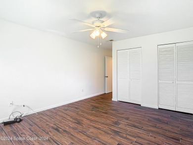 GOLFERS DELIGHT in the heart of Melbourne. The 19th Hole Condo on Mallards Landing Golf Course in Florida - for sale on GolfHomes.com, golf home, golf lot