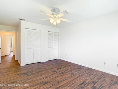 GOLFERS DELIGHT in the heart of Melbourne. The 19th Hole Condo on Mallards Landing Golf Course in Florida - for sale on GolfHomes.com, golf home, golf lot